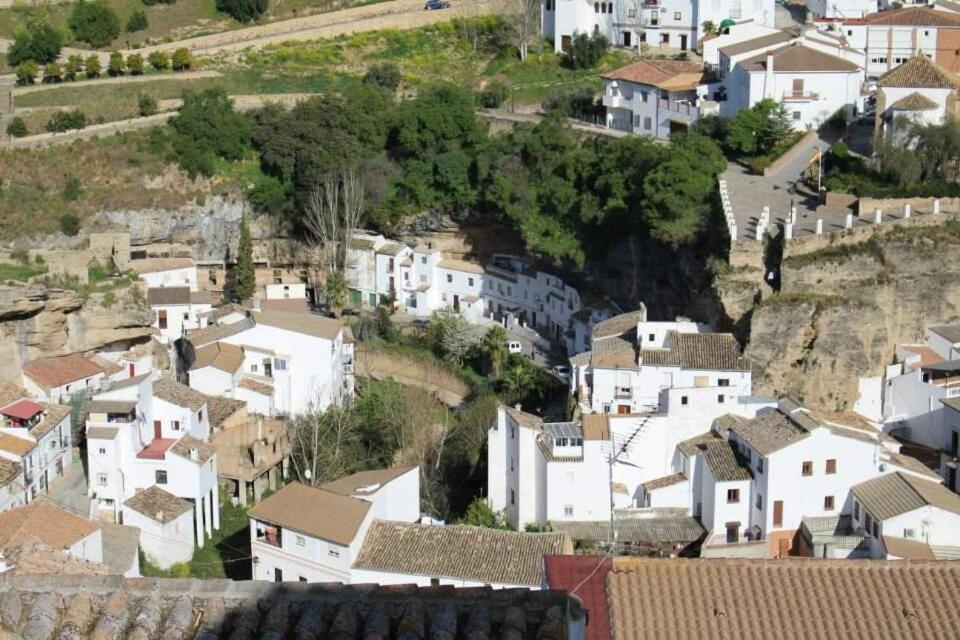 Alojamiento Rural Carmen Setenil De Las Bodegas Exterior photo